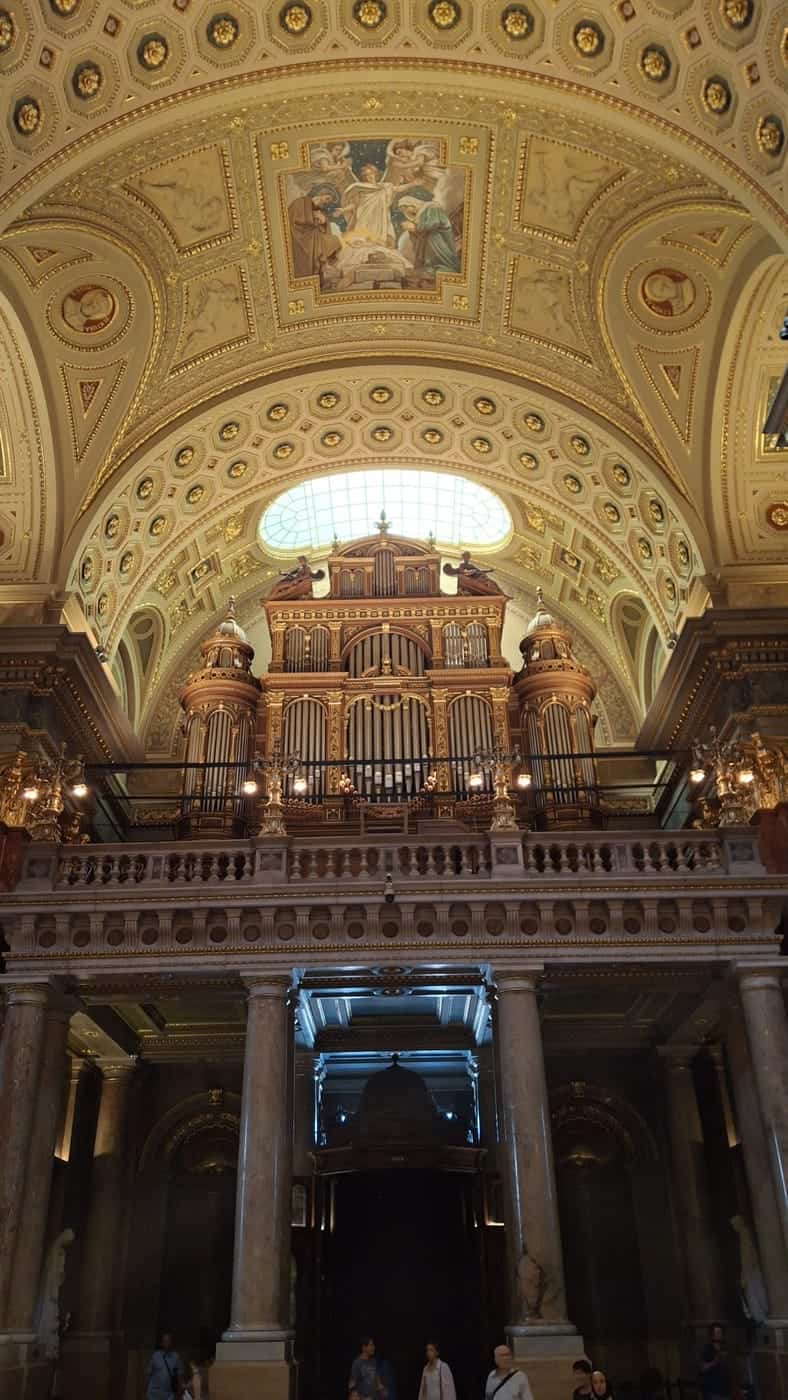 JU Leipzig in Budapest, in der St.-Stephans-Basilika