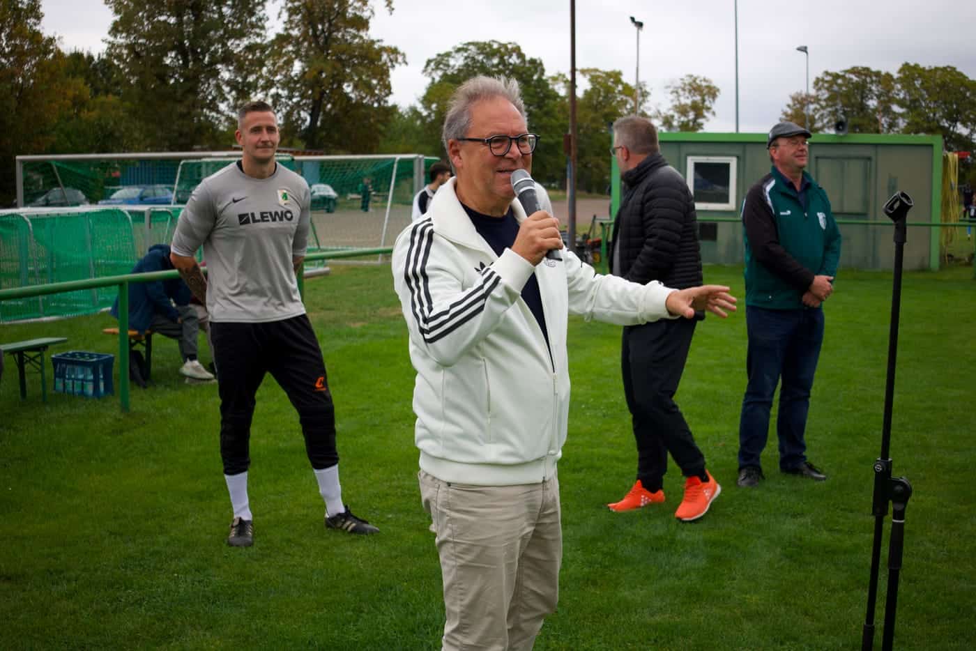 Ansprache am Spielfeldrand